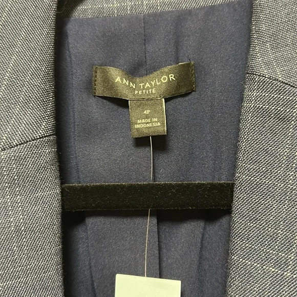 Ann Taylor suit jacket - Picture 2 of 3